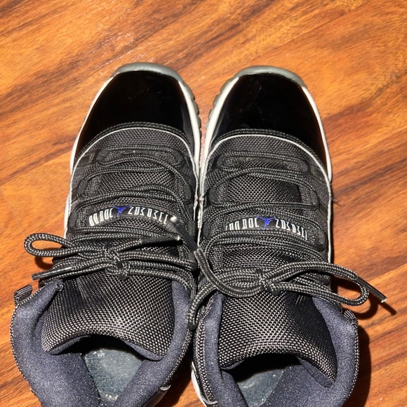 Air Jordan 11 retro Space Jam (GS) - Picture 6 of 10